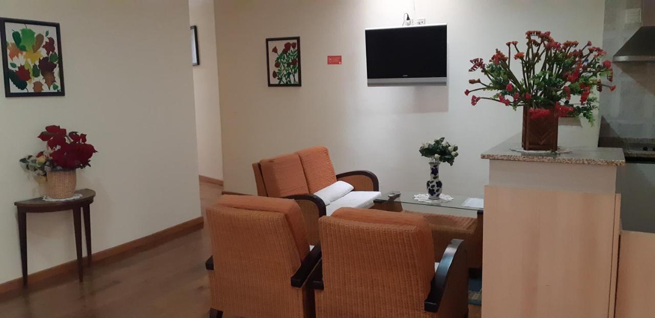 Residencialusobrasileira Hotel เลซาเดอปัลเมรา ภายนอก รูปภาพ